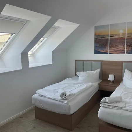 Parkhotel Putbus - Renoviert Seit Februar 2025 Buitenkant foto