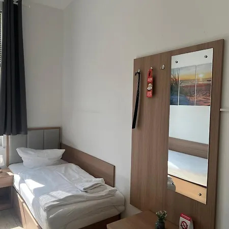 Parkhotel Putbus - Renoviert Seit Februar 2025 Buitenkant foto